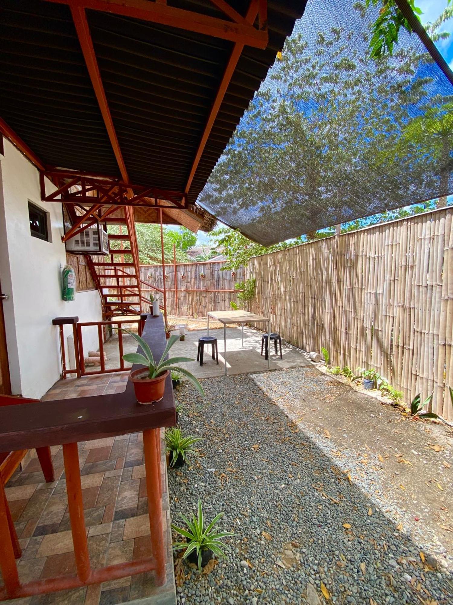 Moalboal Panagsama Beach Topbudz Hostel Моалбоал Екстериор снимка