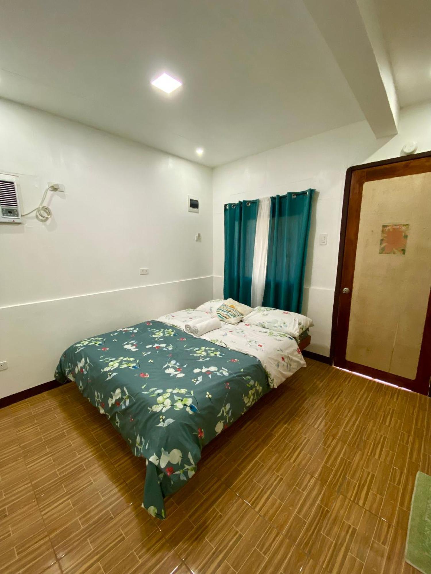 Moalboal Panagsama Beach Topbudz Hostel Моалбоал Екстериор снимка