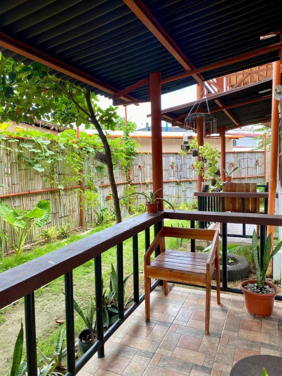 Moalboal Panagsama Beach Topbudz Hostel Моалбоал Екстериор снимка