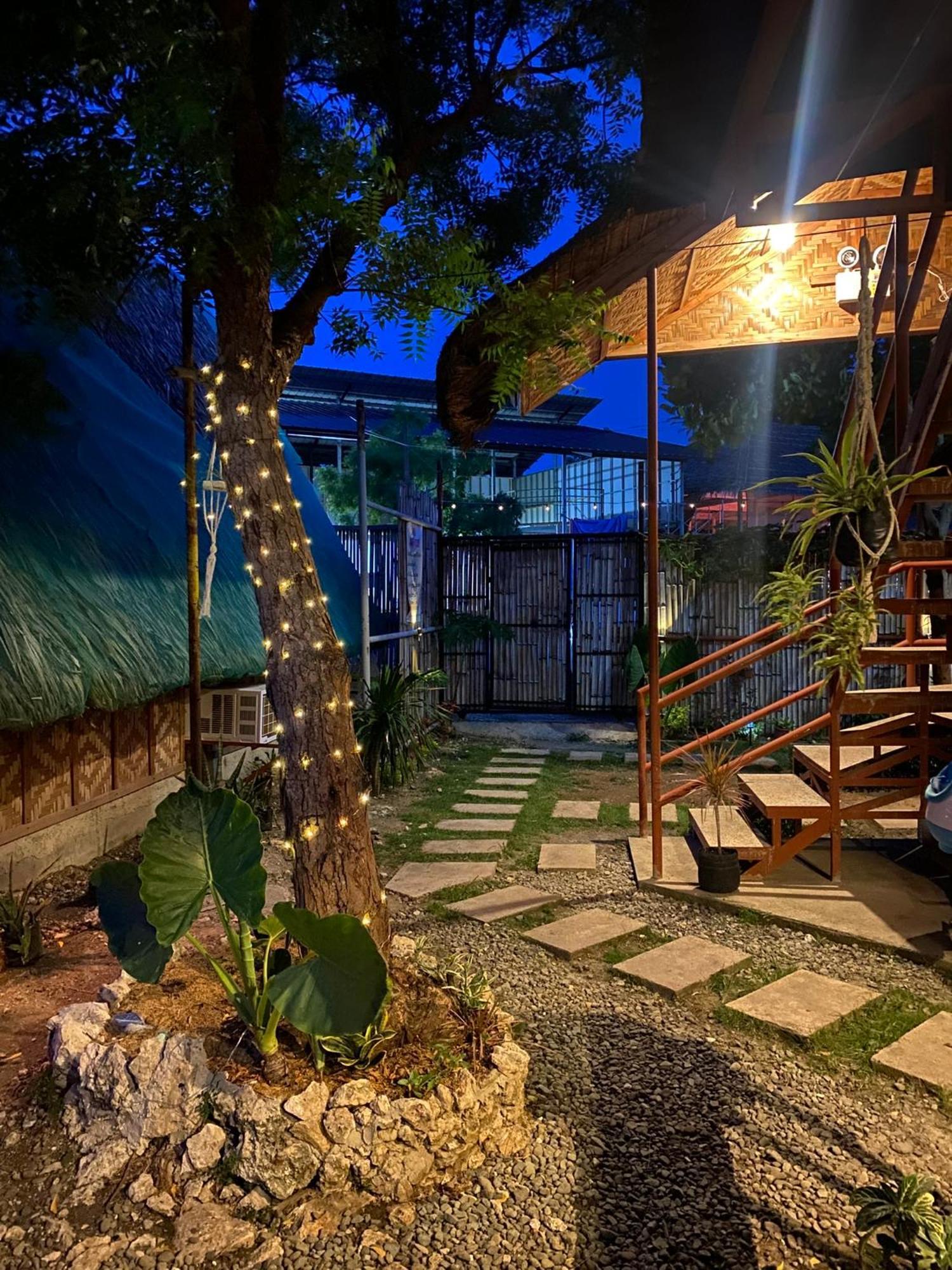 Moalboal Panagsama Beach Topbudz Hostel Моалбоал Екстериор снимка